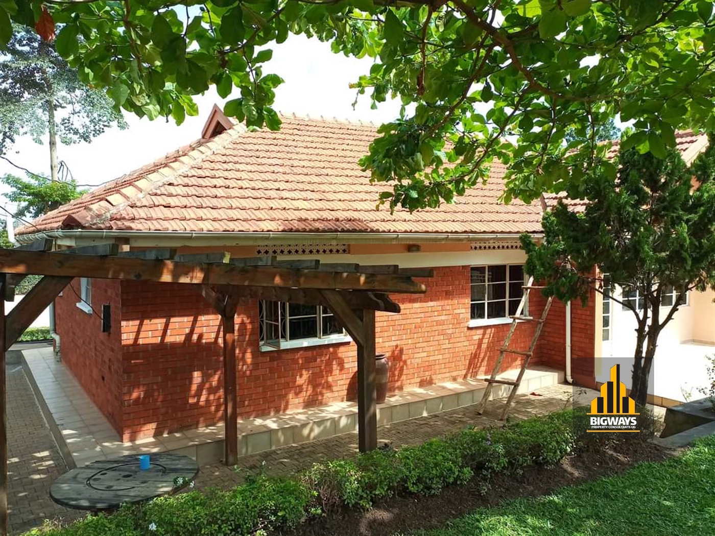 Bungalow for sale in Naalya Wakiso