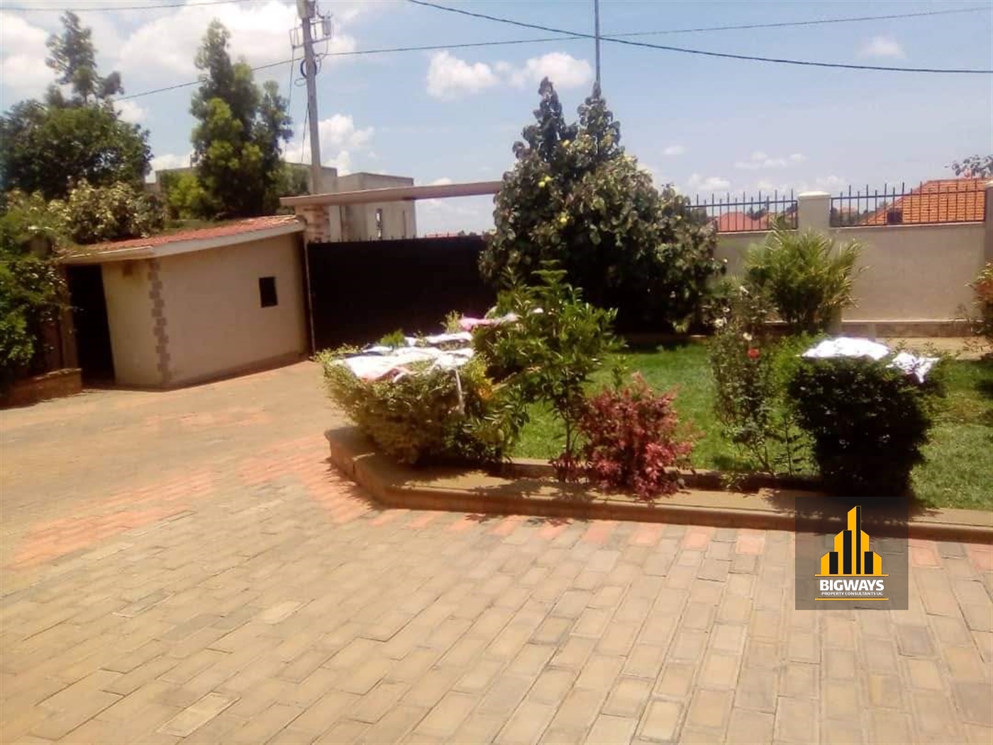 Bungalow for sale in Kira Wakiso