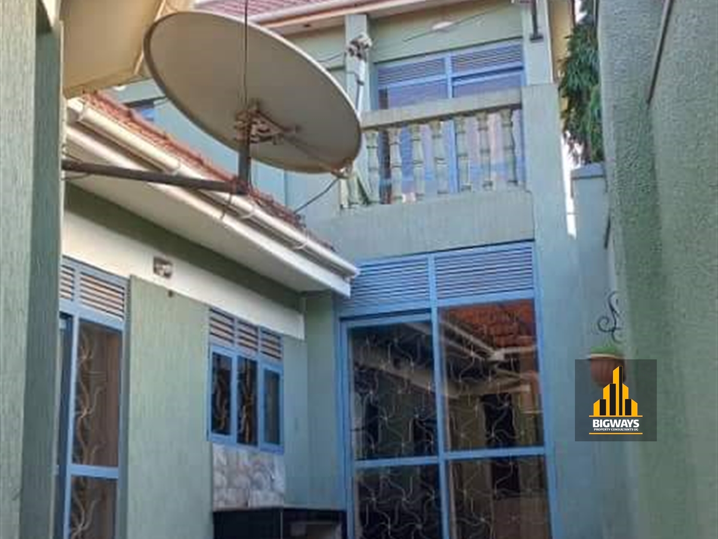 Storeyed house for sale in Munyonyo Kampala