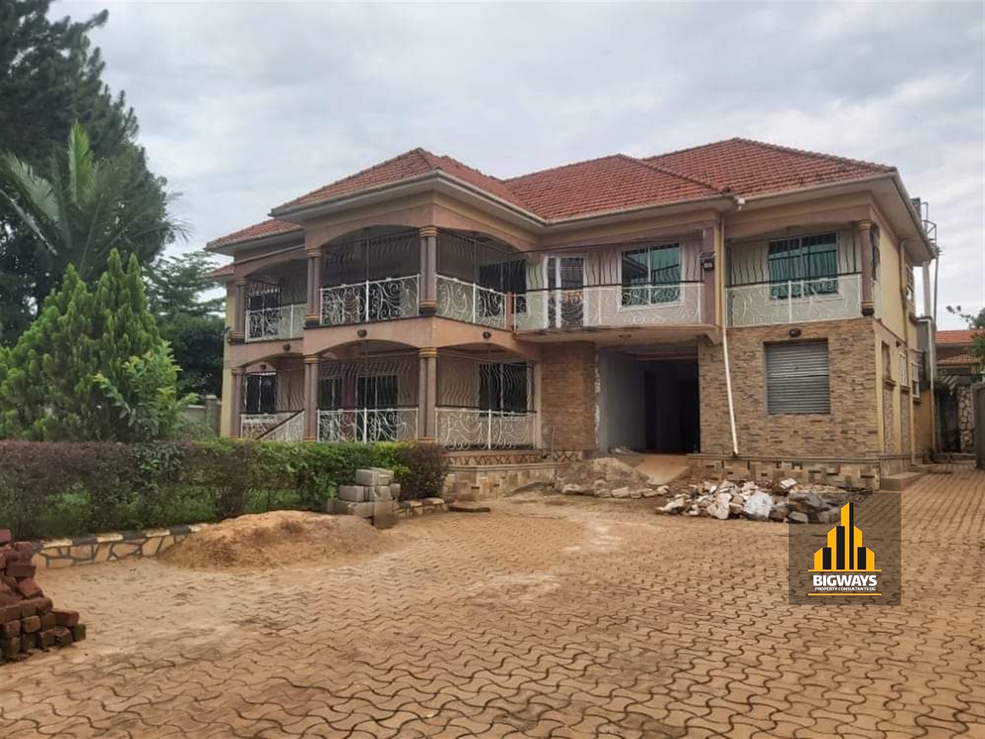 Storeyed house for sale in Kitende Wakiso