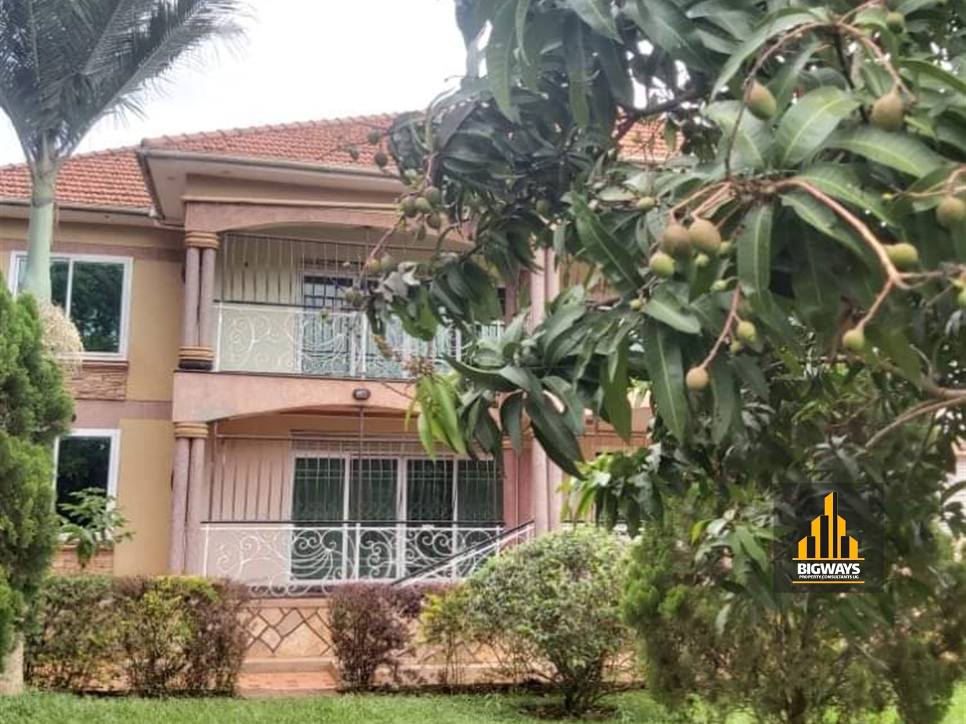 Storeyed house for sale in Kitende Wakiso