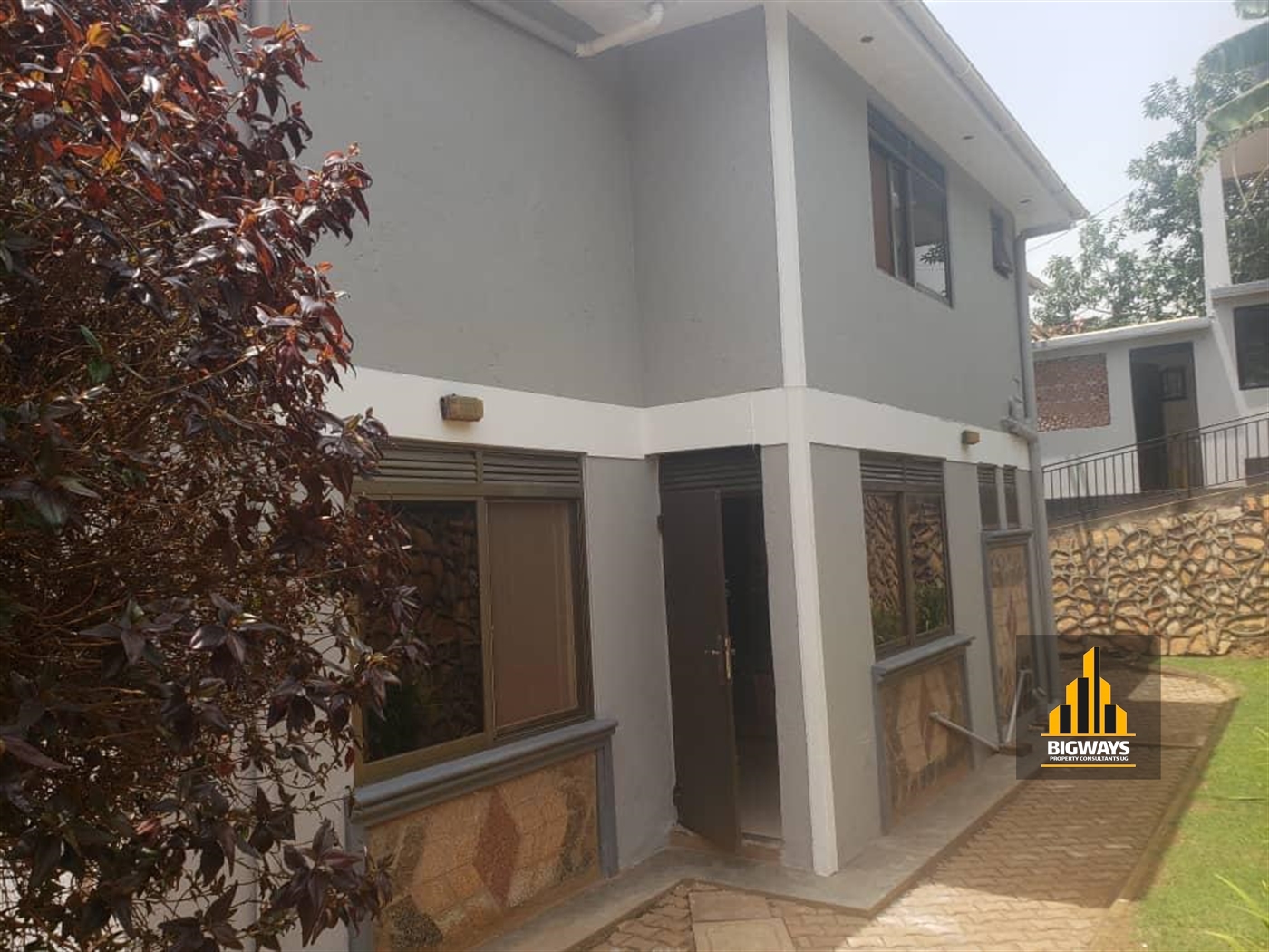 Storeyed house for sale in Seguku Wakiso