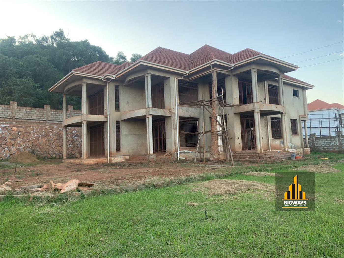 Mansion for sale in Seguku Wakiso