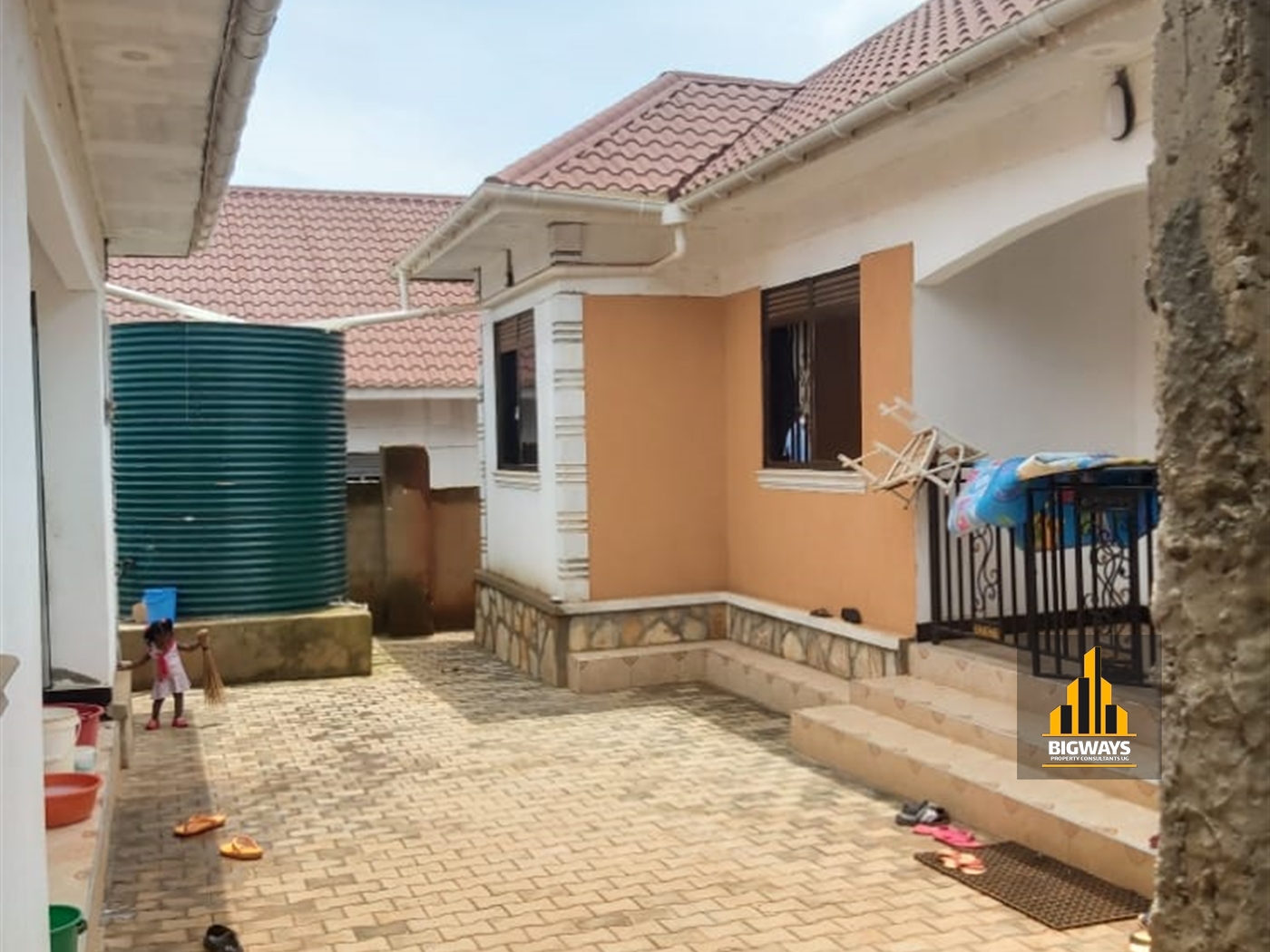 Bungalow for sale in Kitende Wakiso