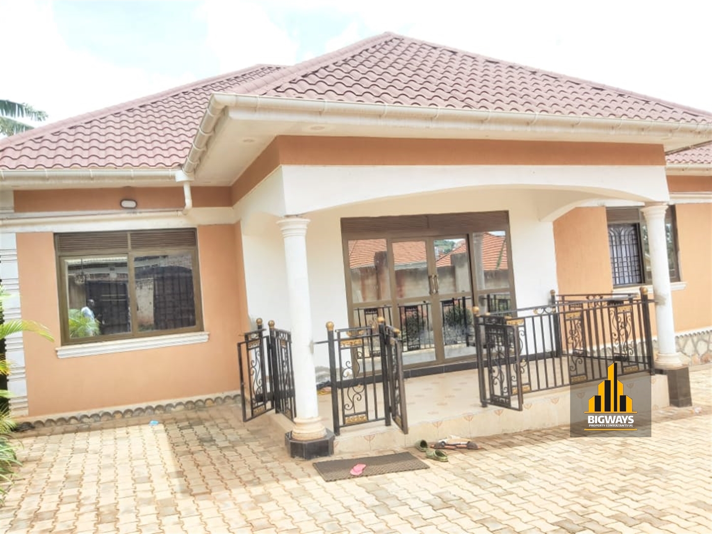 Bungalow for sale in Kitende Wakiso