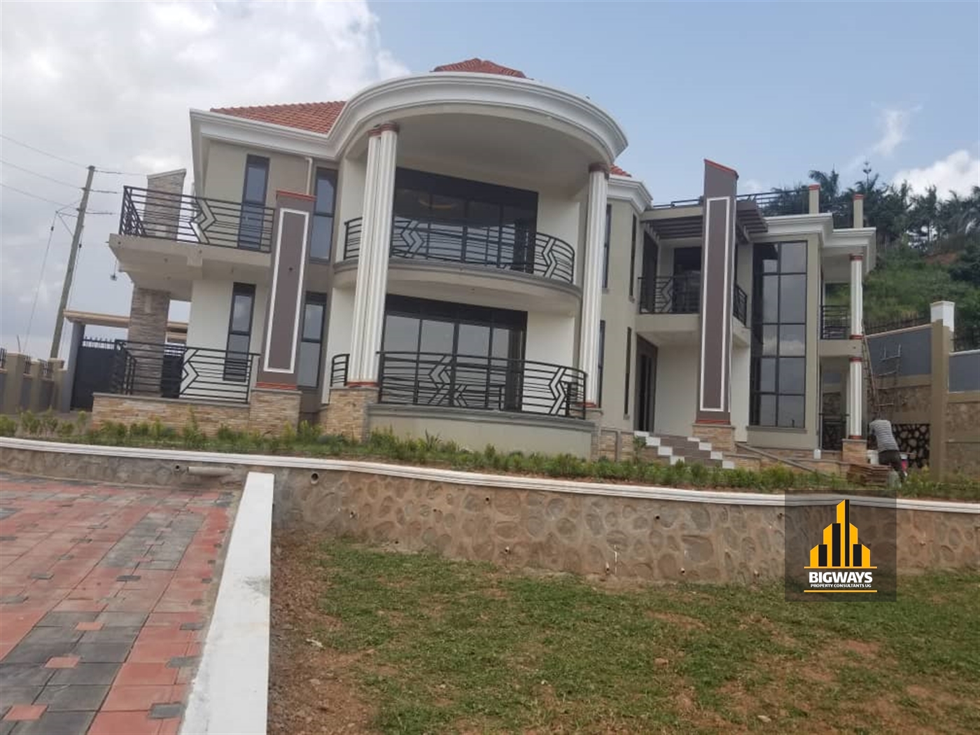 Mansion for sale in Bwebajja Wakiso