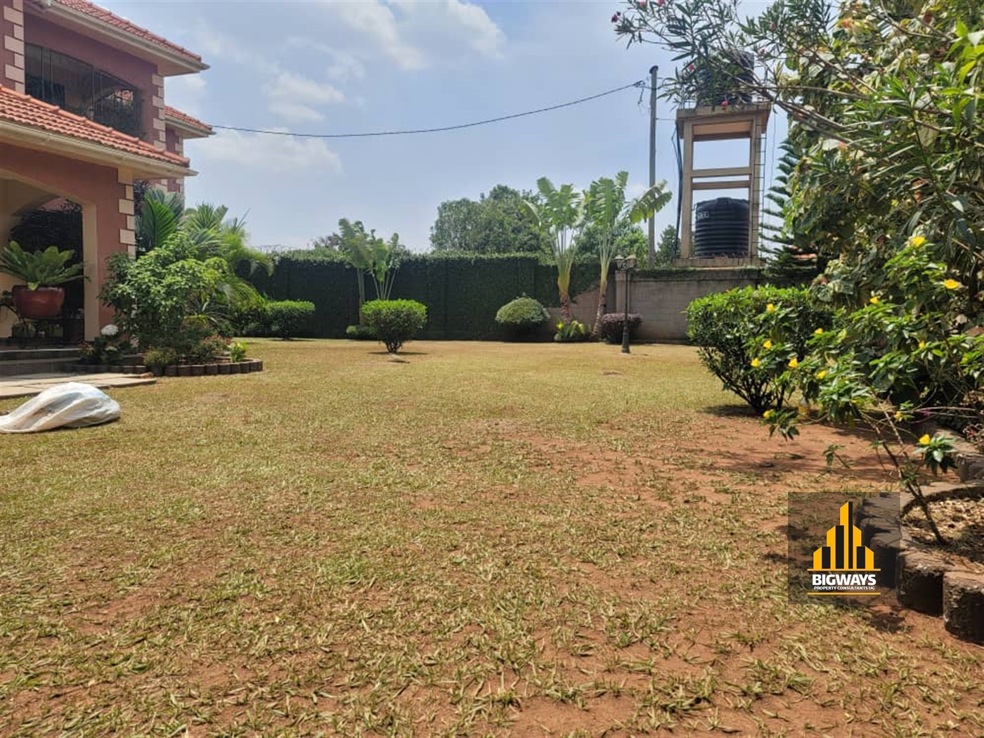 Mansion for sale in Kulambilo Kampala