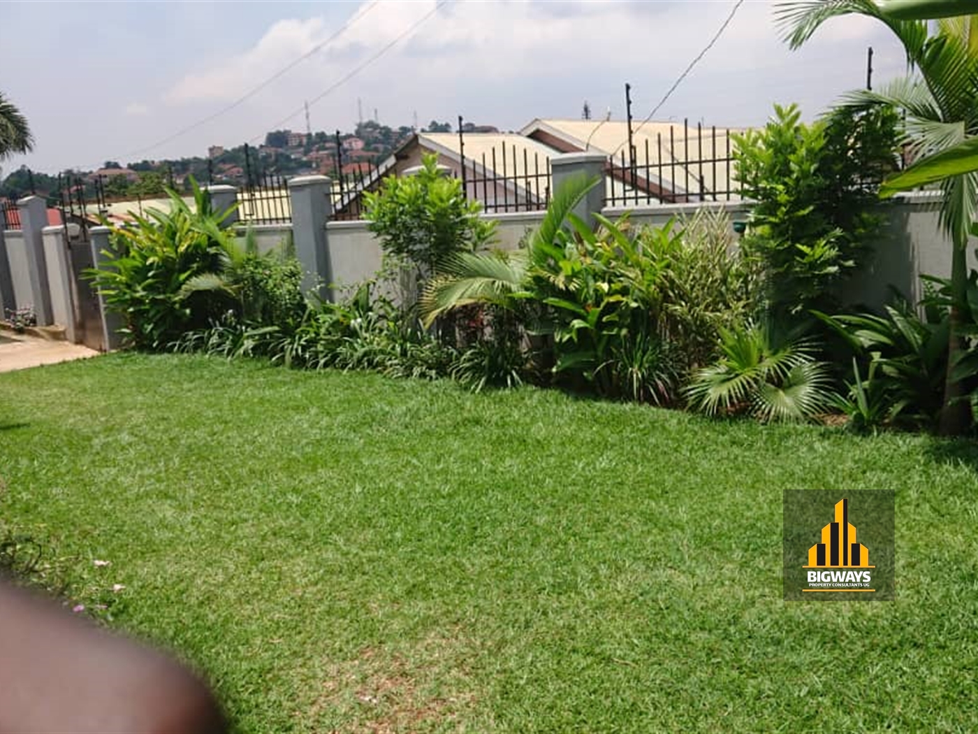 Bungalow for sale in Kiwaatule Kampala