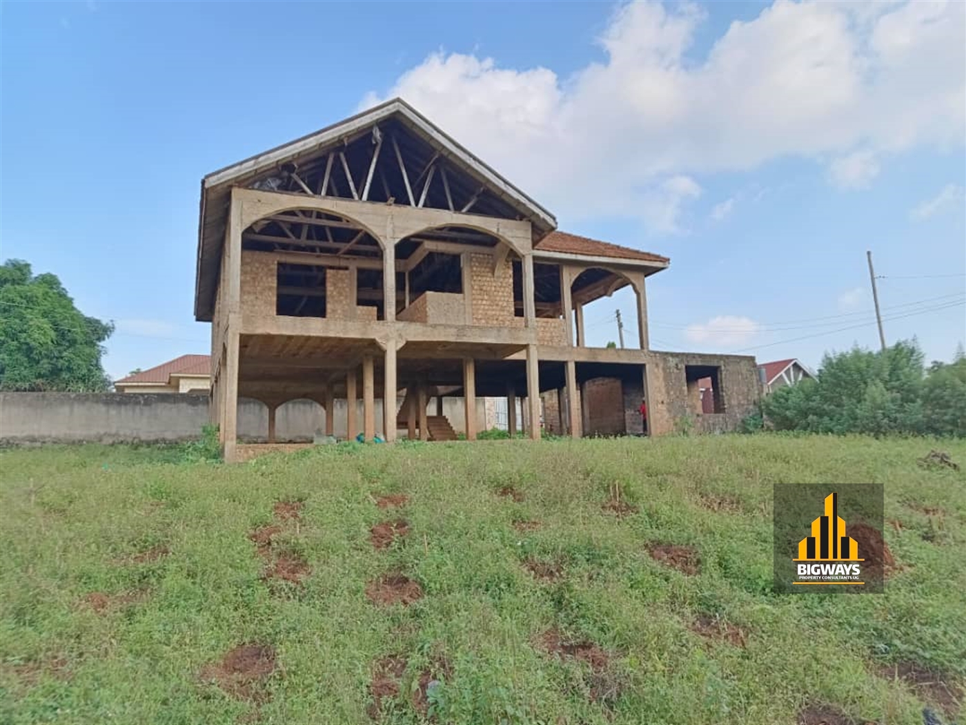 Shell House for sale in Kisaasi Kampala