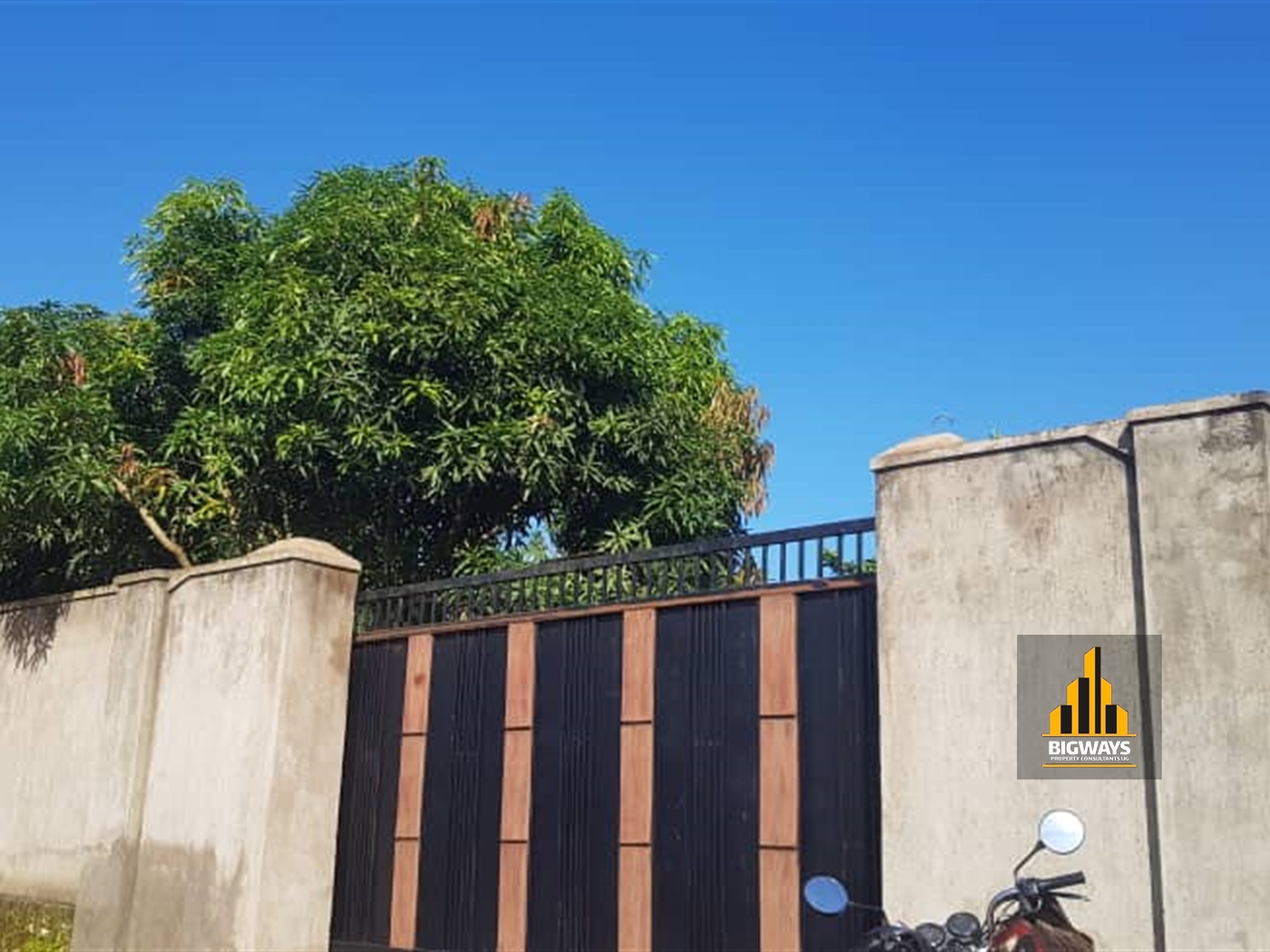 Bungalow for sale in Kitende Wakiso