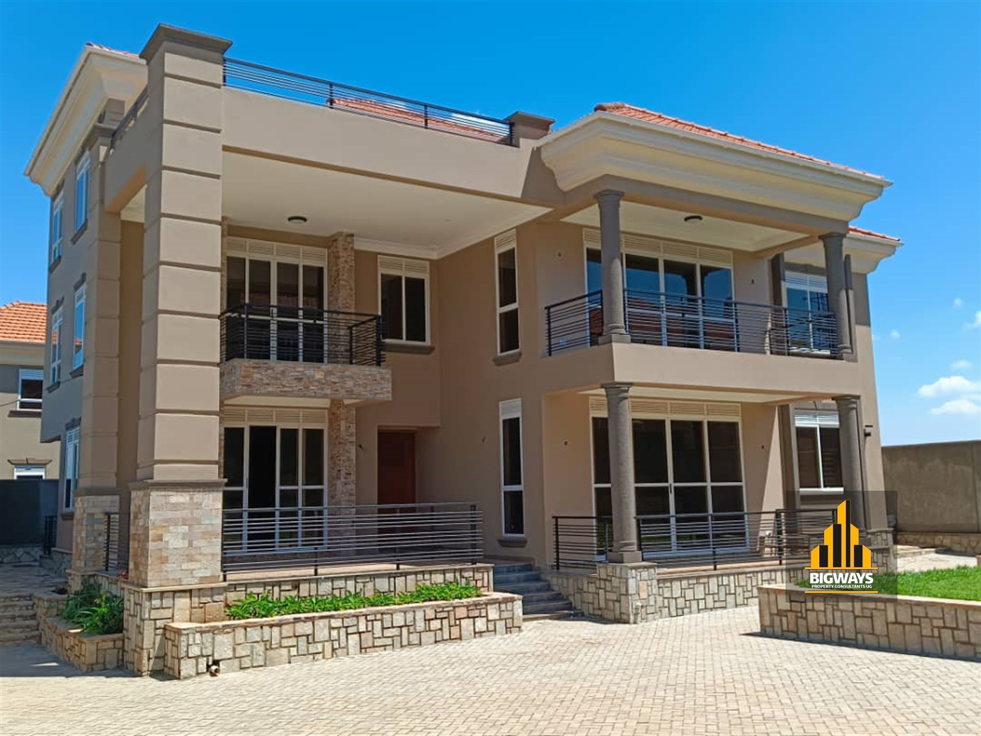 Storeyed house for sale in Munyonyo Kampala