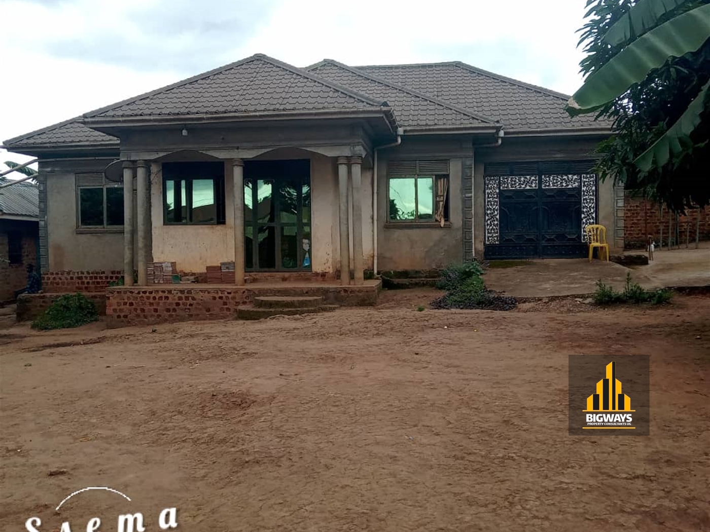 Bungalow for sale in Kyengeera Wakiso