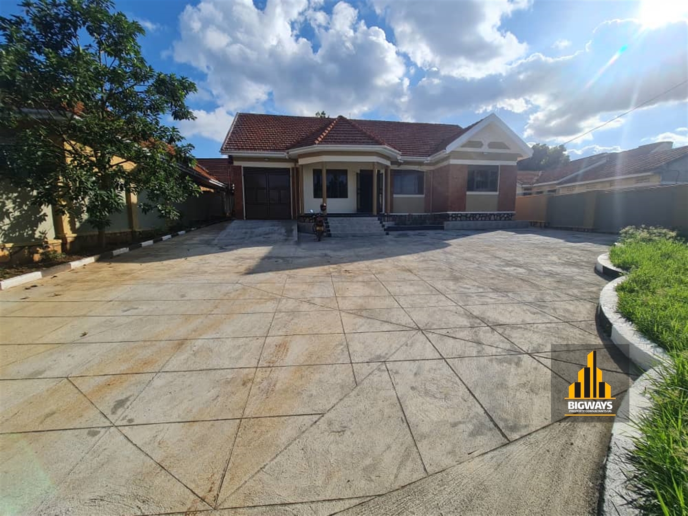 Bungalow for sale in Kirinya Wakiso