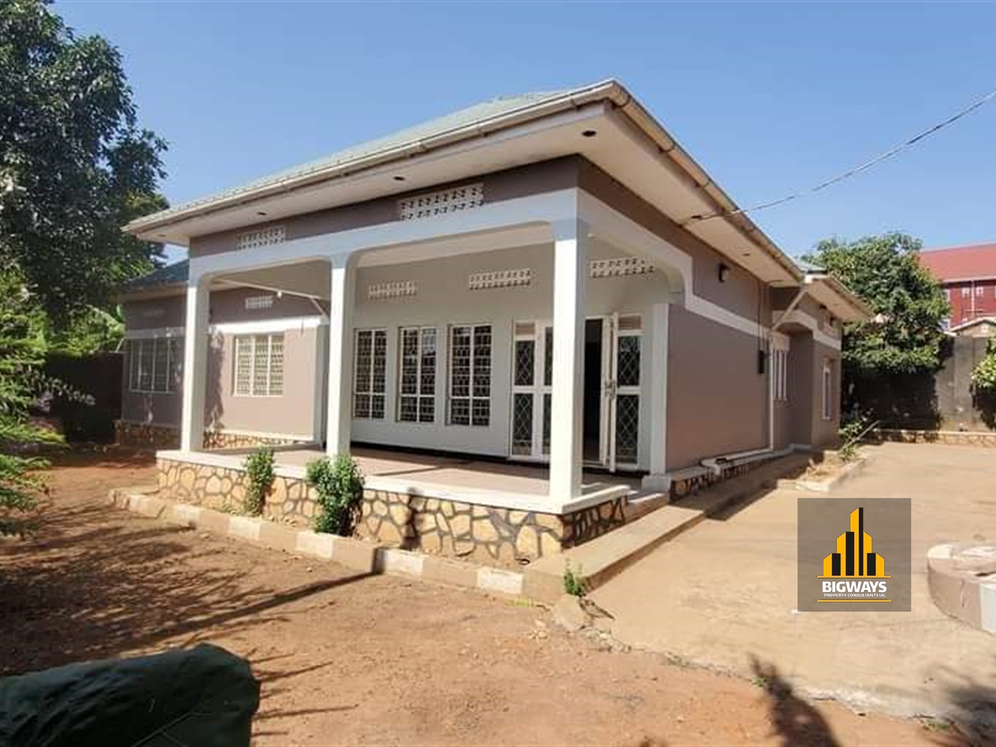 Bungalow for sale in Makindye Kampala