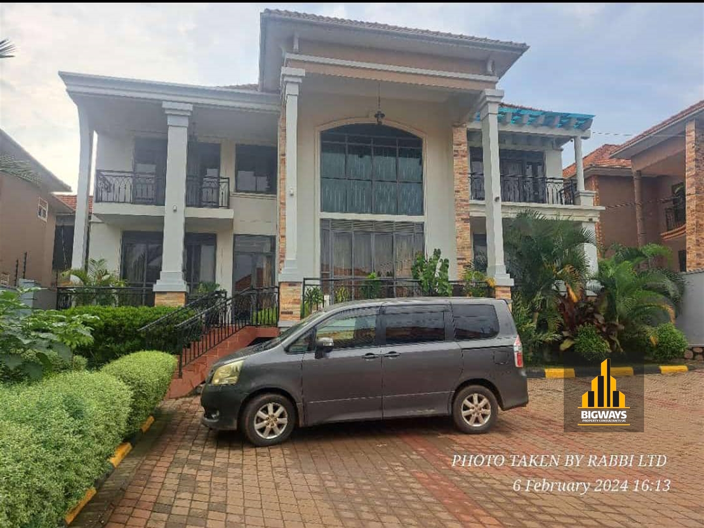 Storeyed house for sale in Kiwaatule Kampala