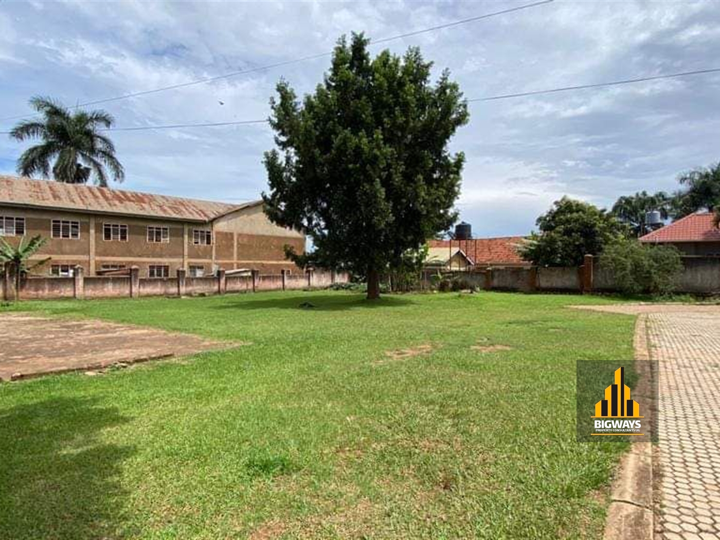 Multipurpose space for sale in Bukoto Kampala