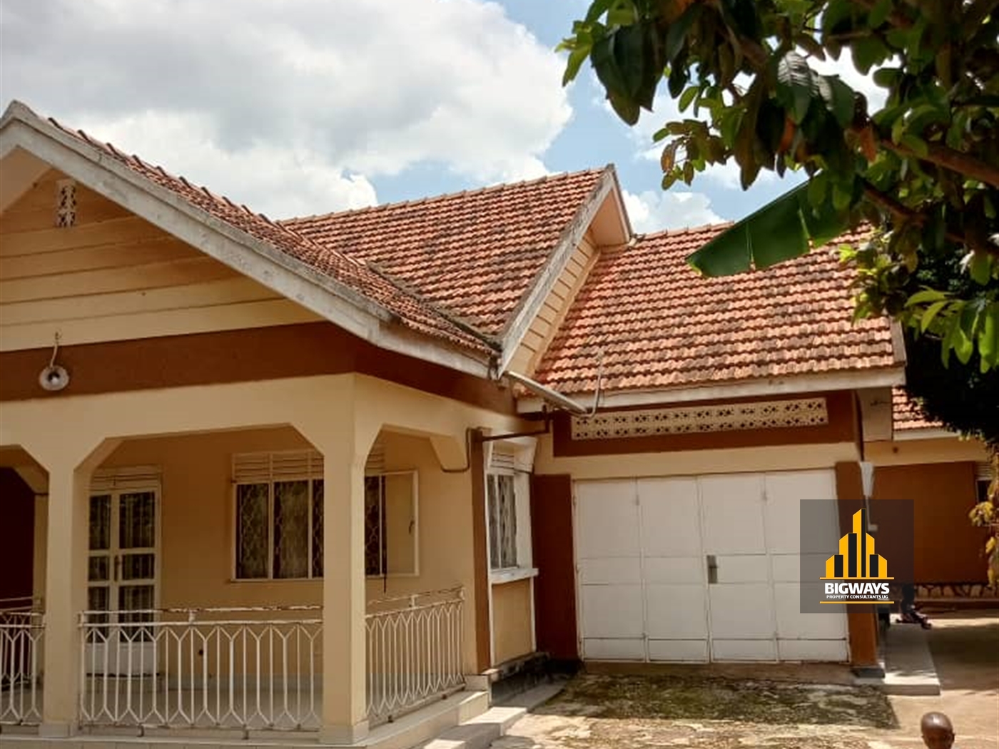 Bungalow for sale in Bukoto Kampala