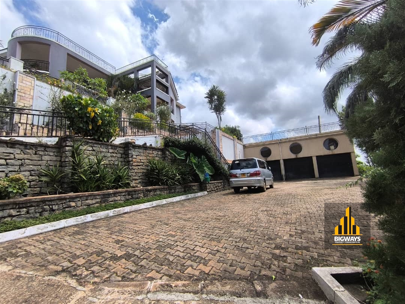 Mansion for sale in Akright Wakiso