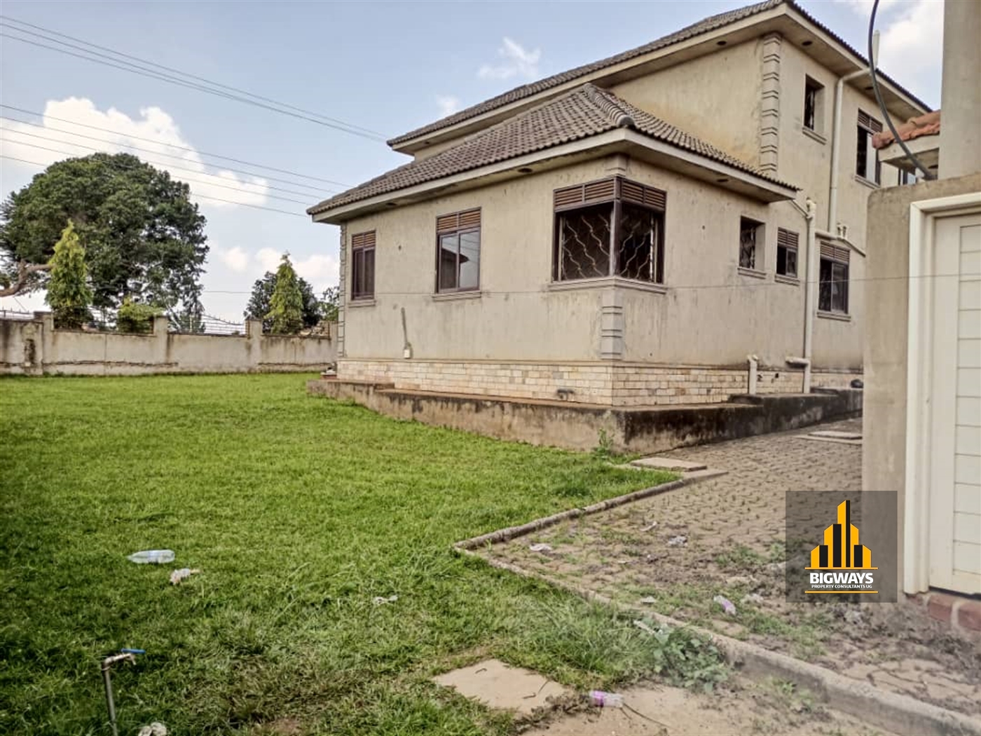 Storeyed house for sale in Bwelenga Wakiso