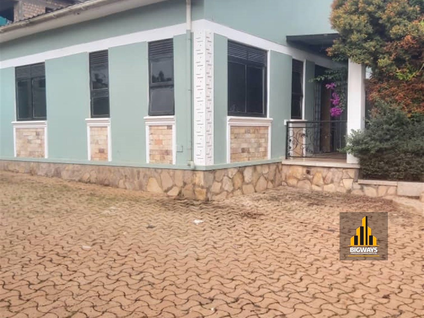 Bungalow for sale in Kitende Wakiso