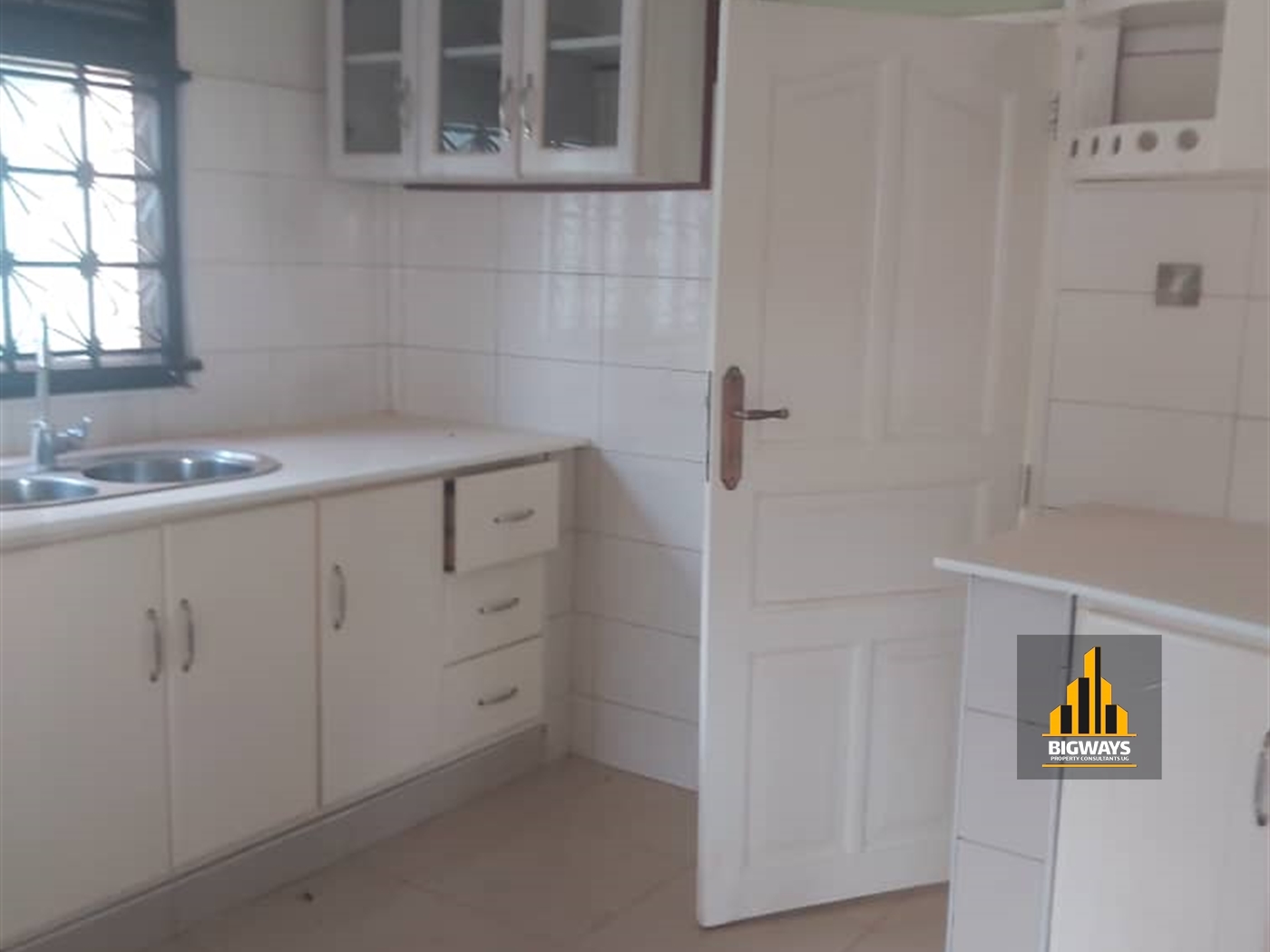 Bungalow for sale in Kitende Wakiso