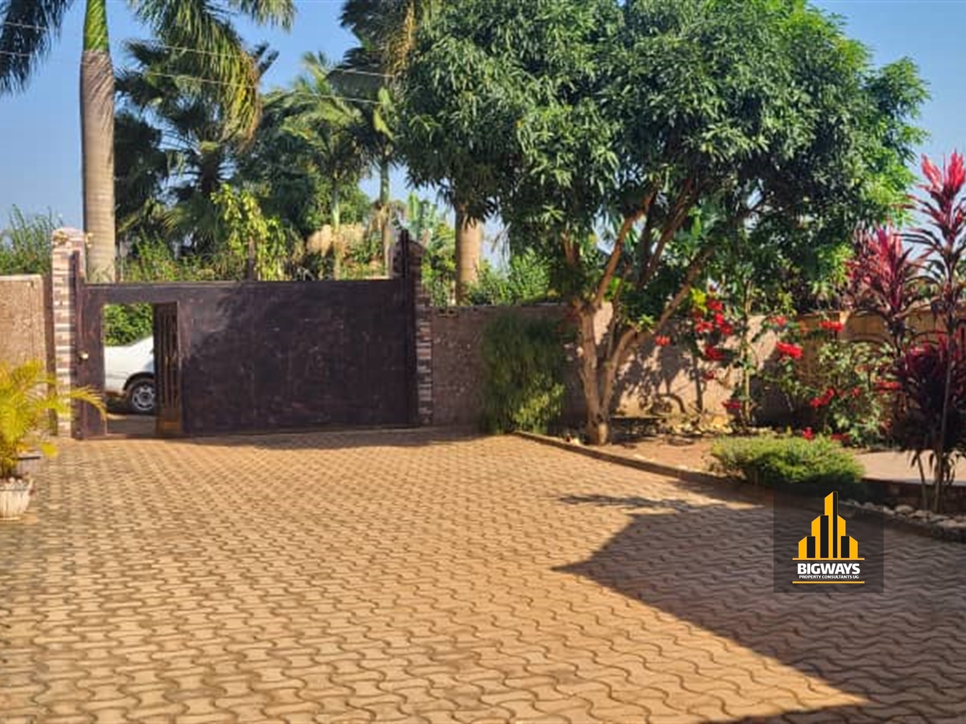 Bungalow for sale in Kitende Wakiso