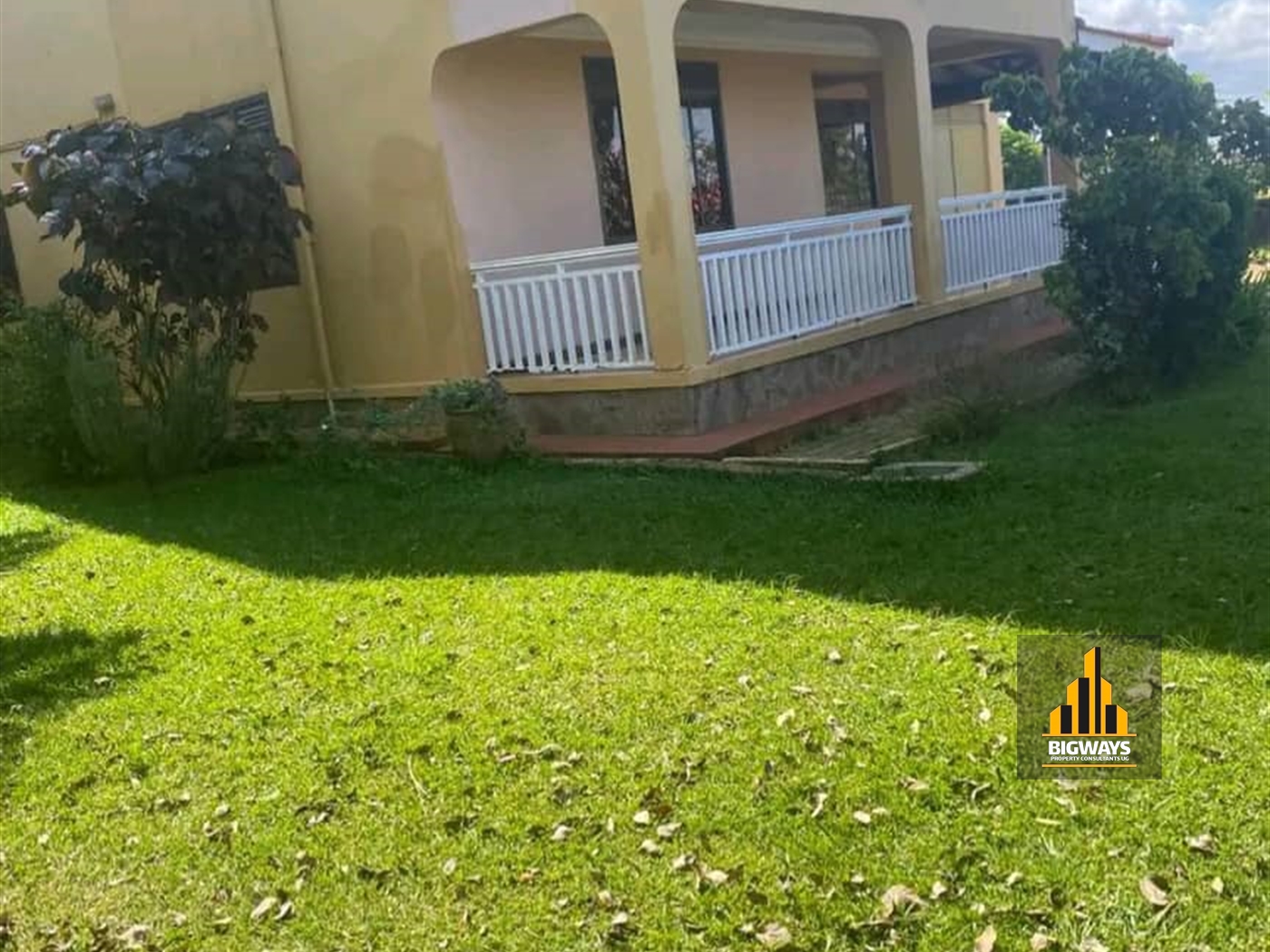 Storeyed house for sale in Lubowa Wakiso