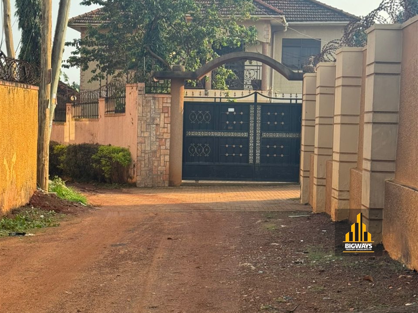 Storeyed house for sale in Najjera Wakiso