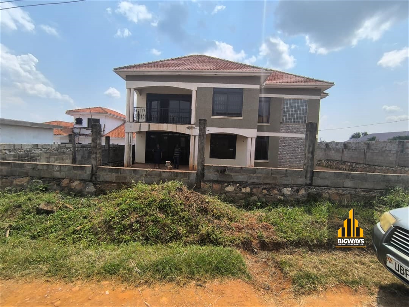 Storeyed house for sale in Katabi Wakiso