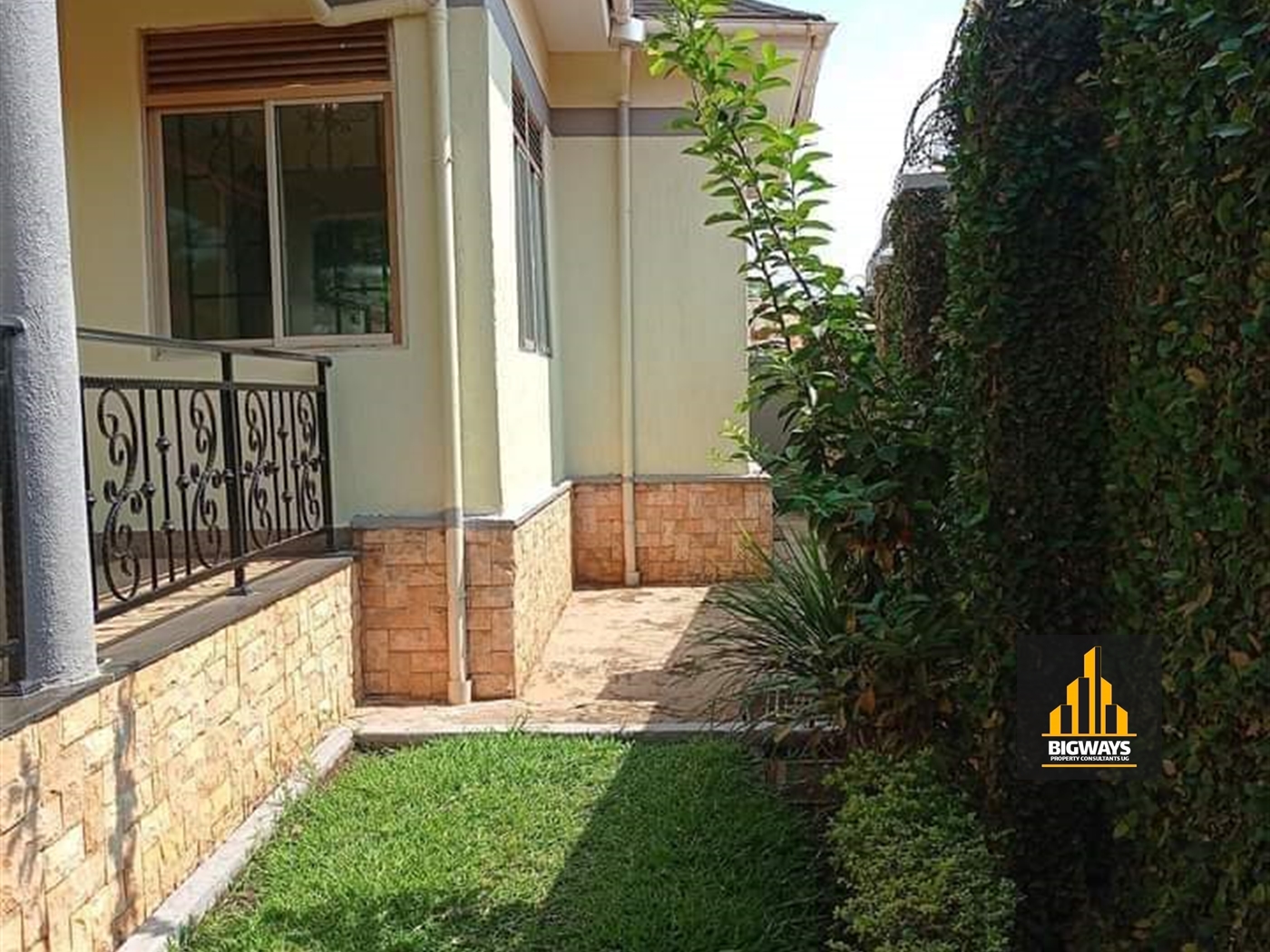 Bungalow for sale in Kyaliwajjala Wakiso