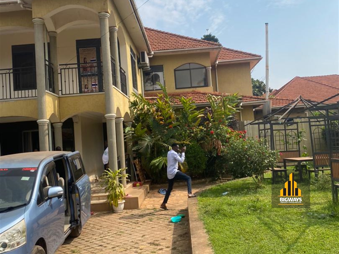 Storeyed house for sale in Munyonyo Kampala