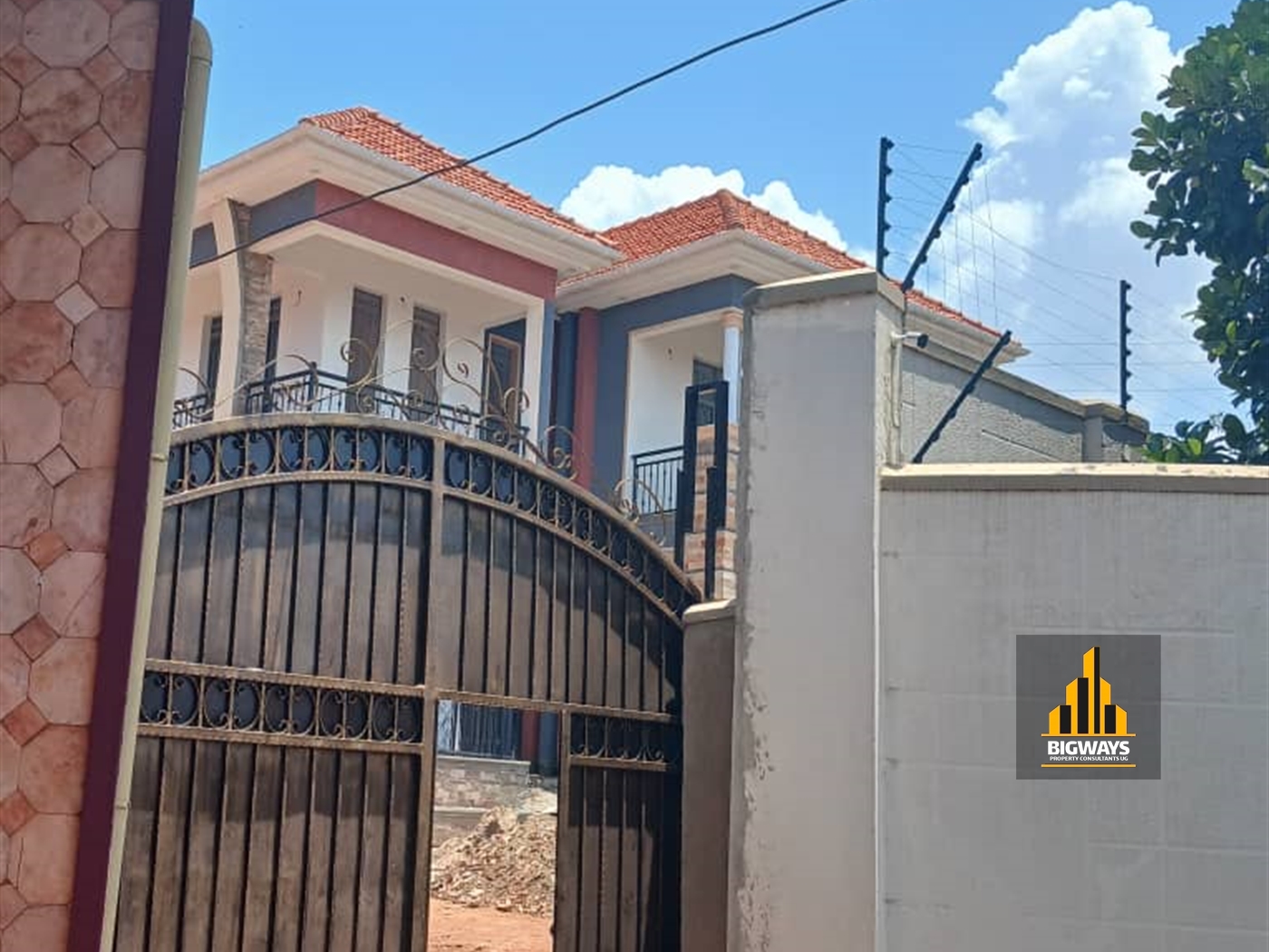 Storeyed house for sale in Munyonyo Kampala