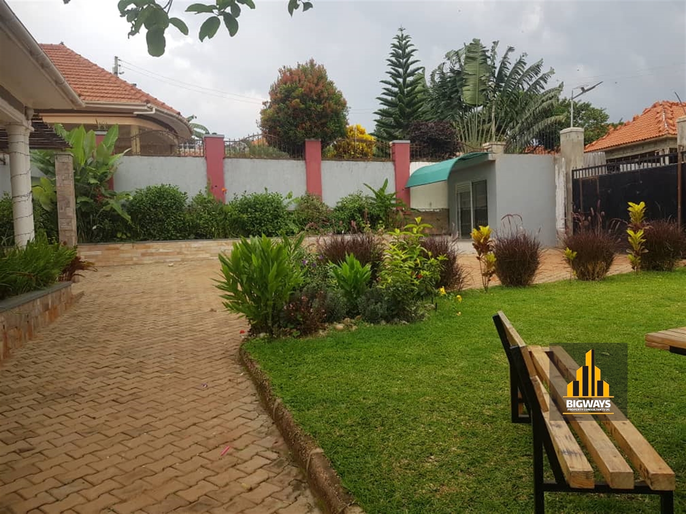 Bungalow for sale in Akright Wakiso