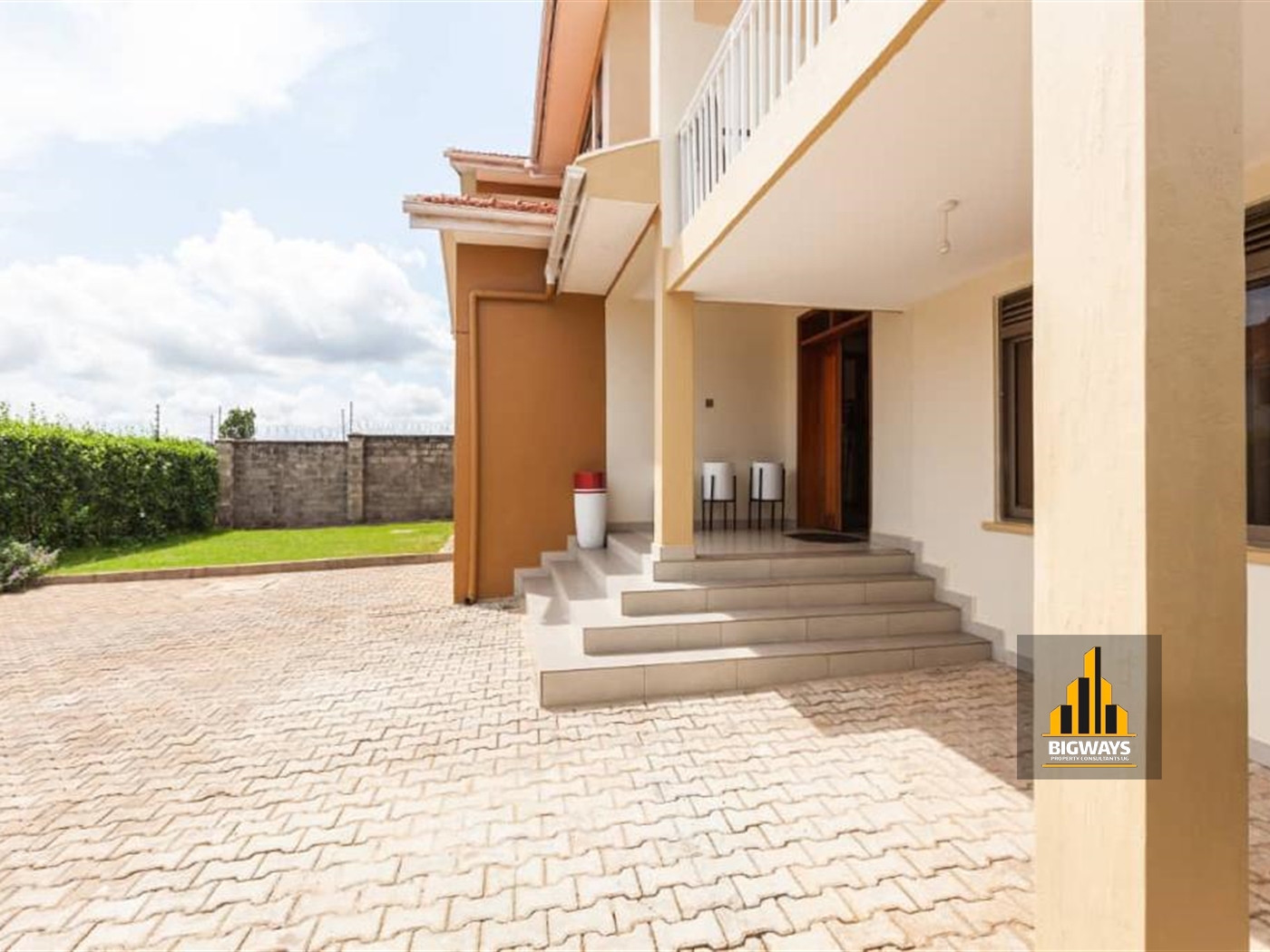 Storeyed house for sale in Kitende Wakiso