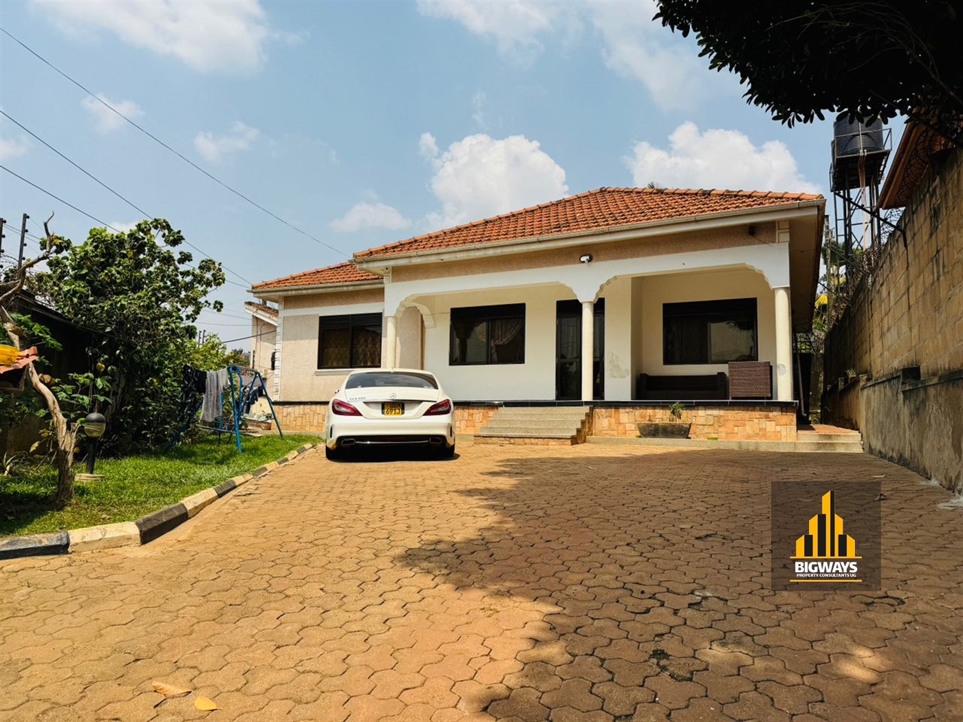 Bungalow for sale in Muyenga Kampala