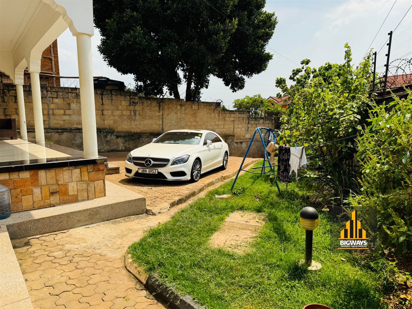 Bungalow for sale in Muyenga Kampala