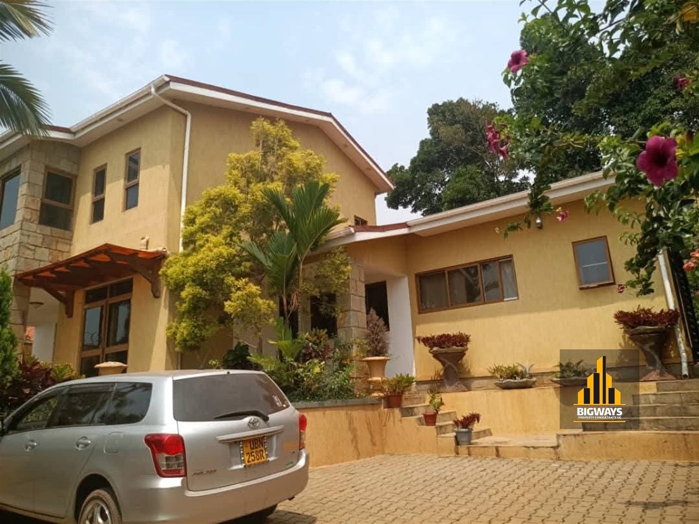 Storeyed house for sale in Akright Wakiso