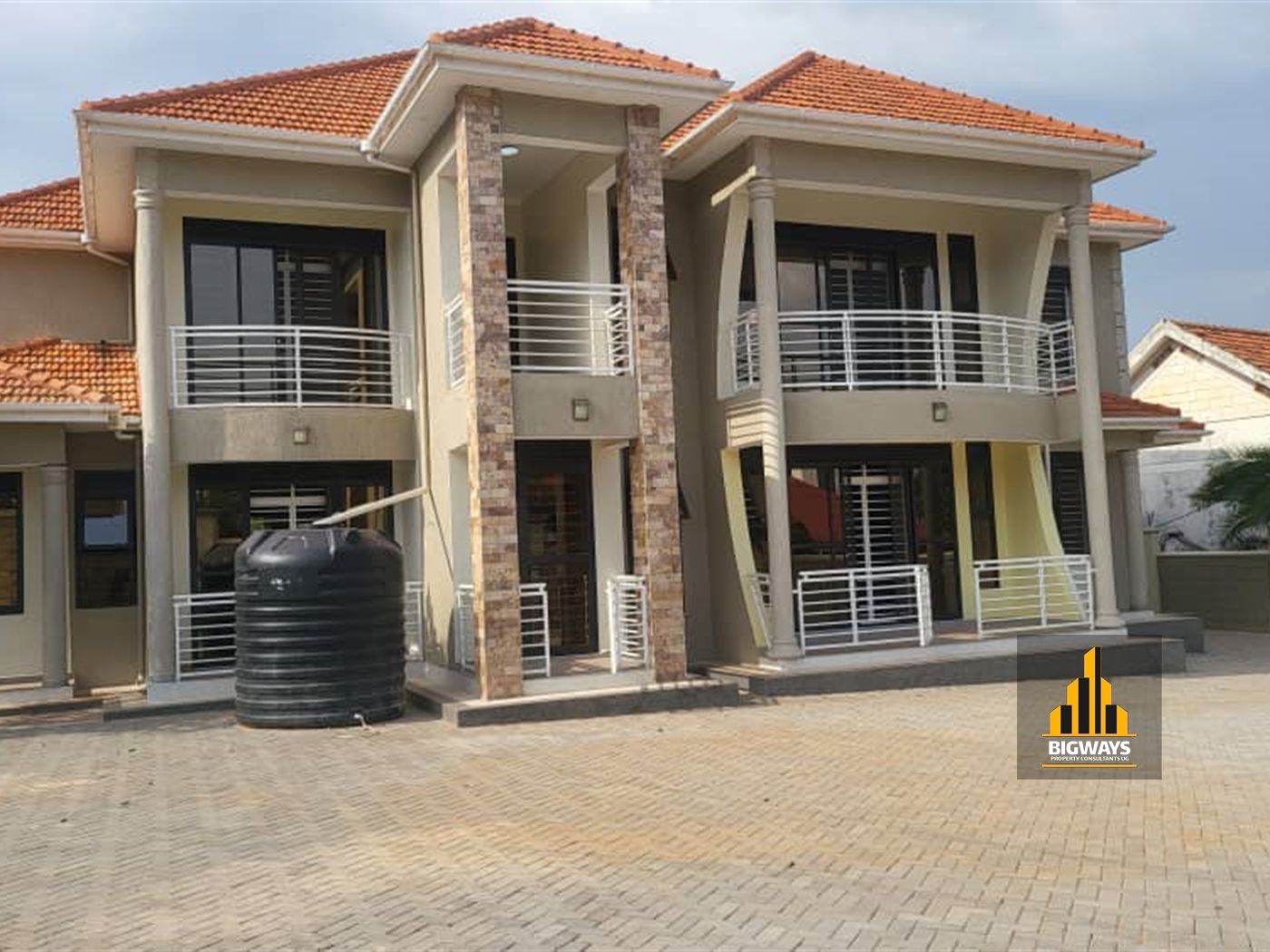 Storeyed house for sale in Munyonyo Kampala