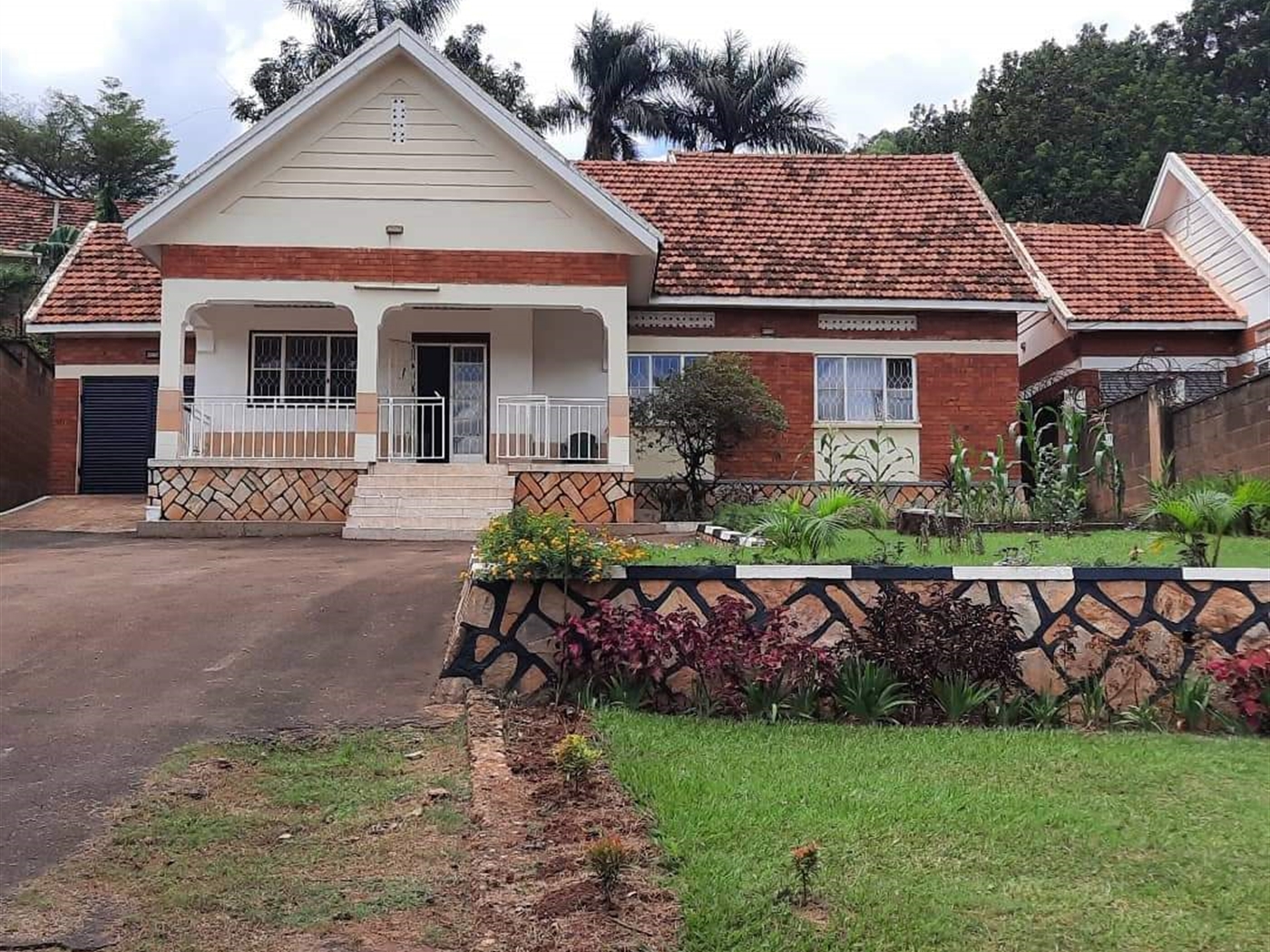 Bungalow for sale in Naguru Kampala