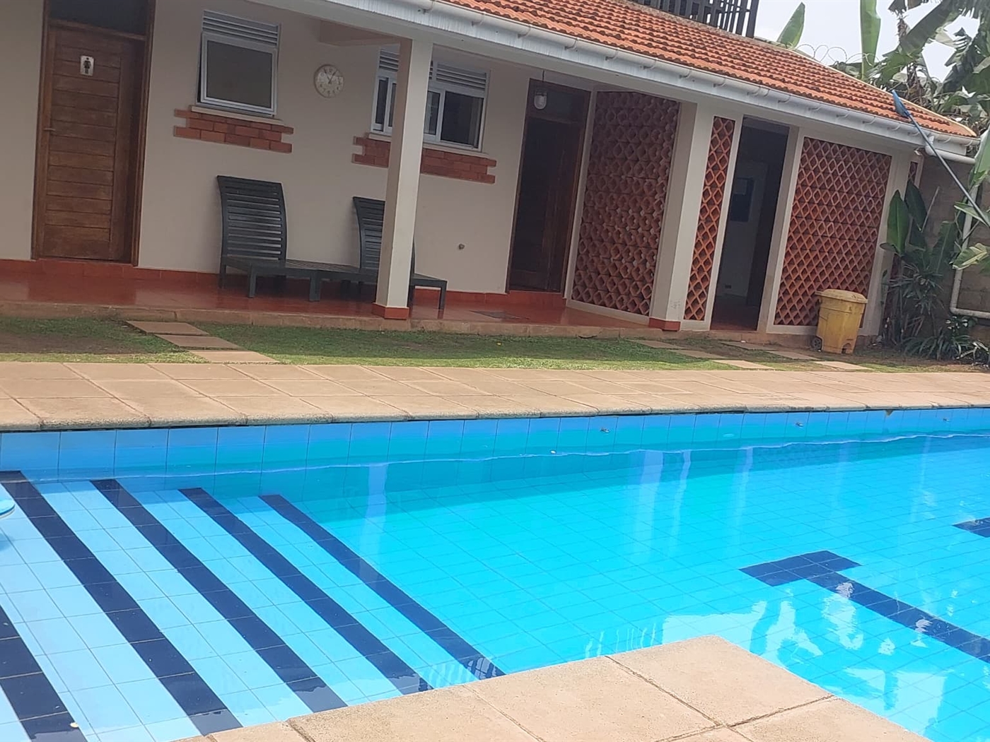 Storeyed house for rent in Kitende Wakiso