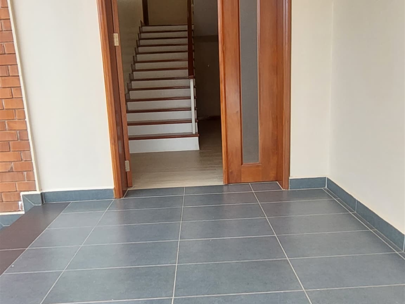 Storeyed house for rent in Kitende Wakiso