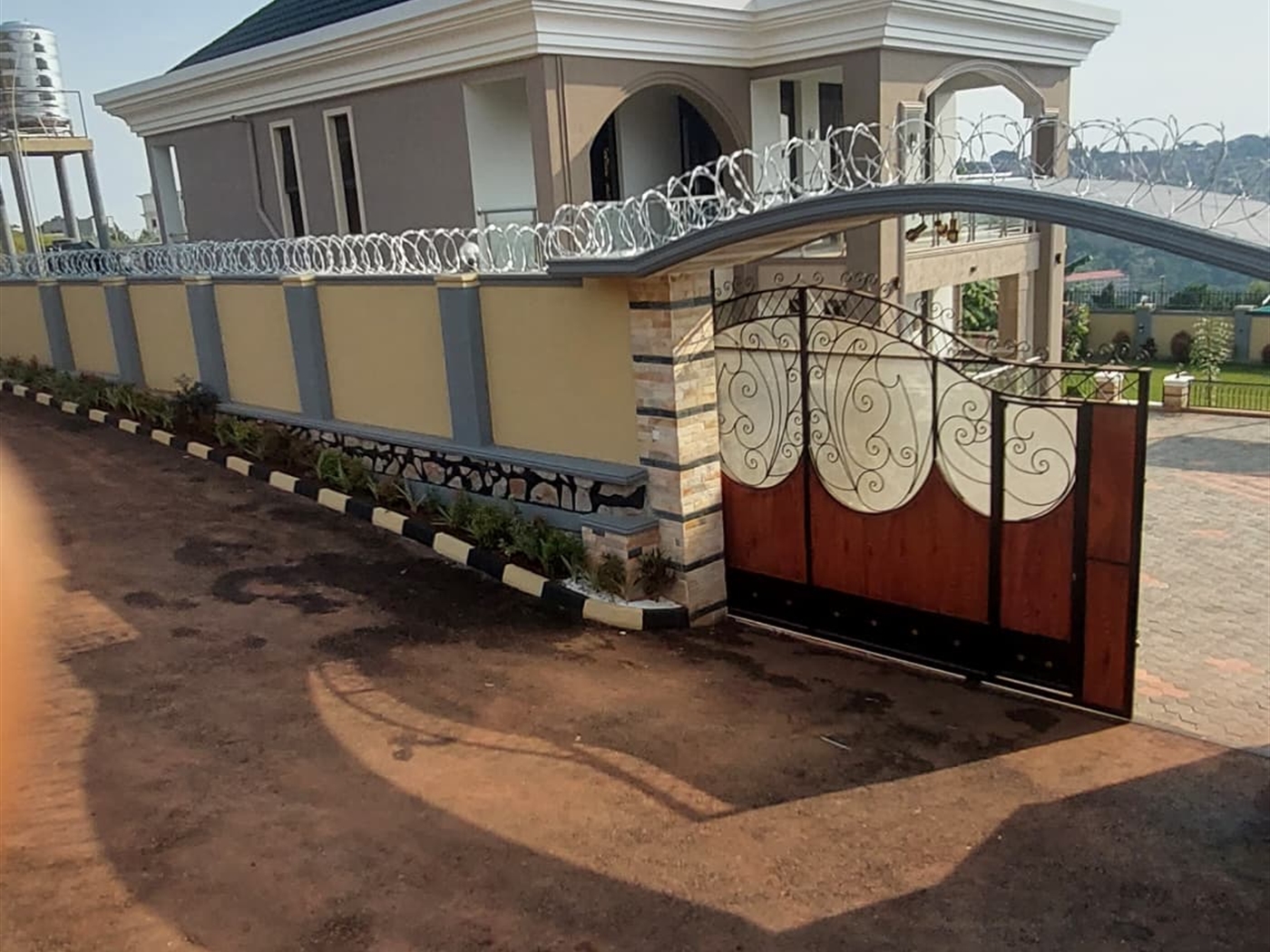 Storeyed house for sale in Bwebajja Wakiso