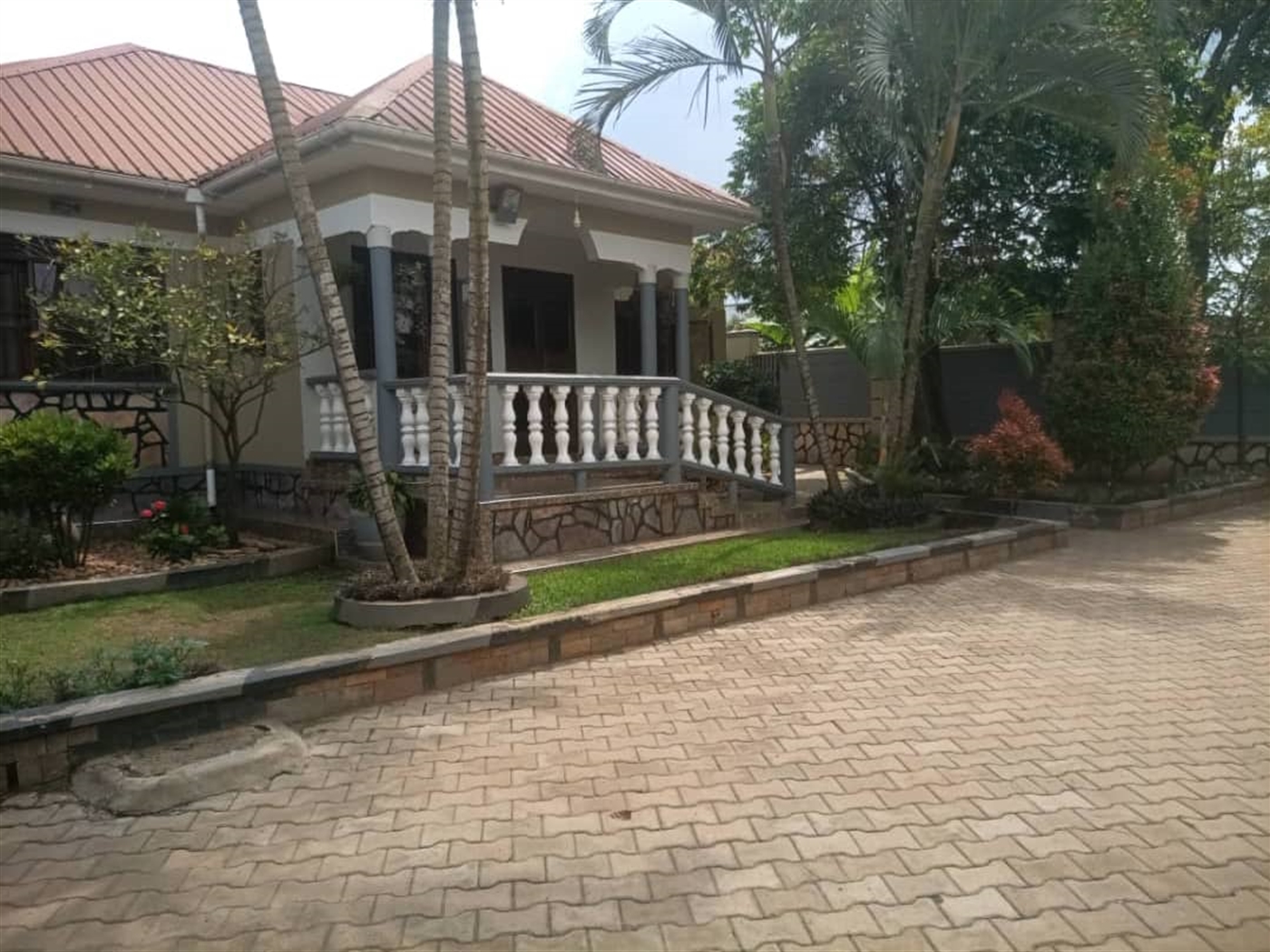 Bungalow for sale in Lweza Wakiso