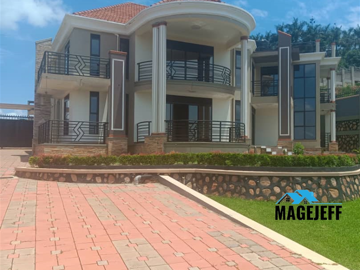 Storeyed house for sale in Bwebajja Wakiso