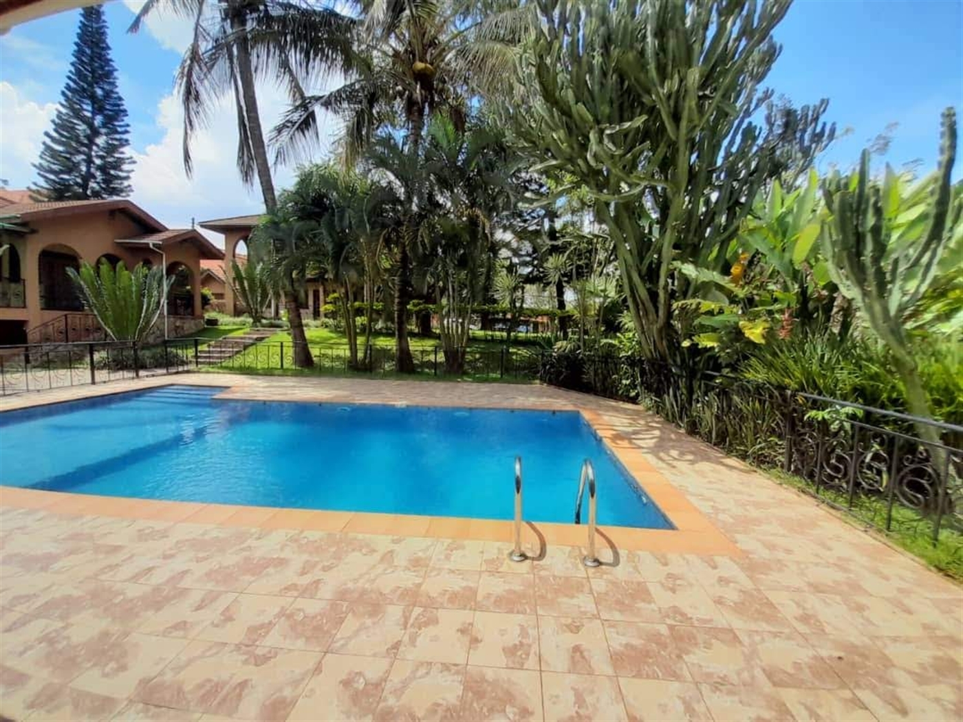 Bungalow for sale in Unioncell Mbaale