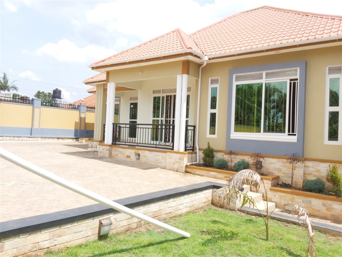 Bungalow for sale in Kitende Wakiso