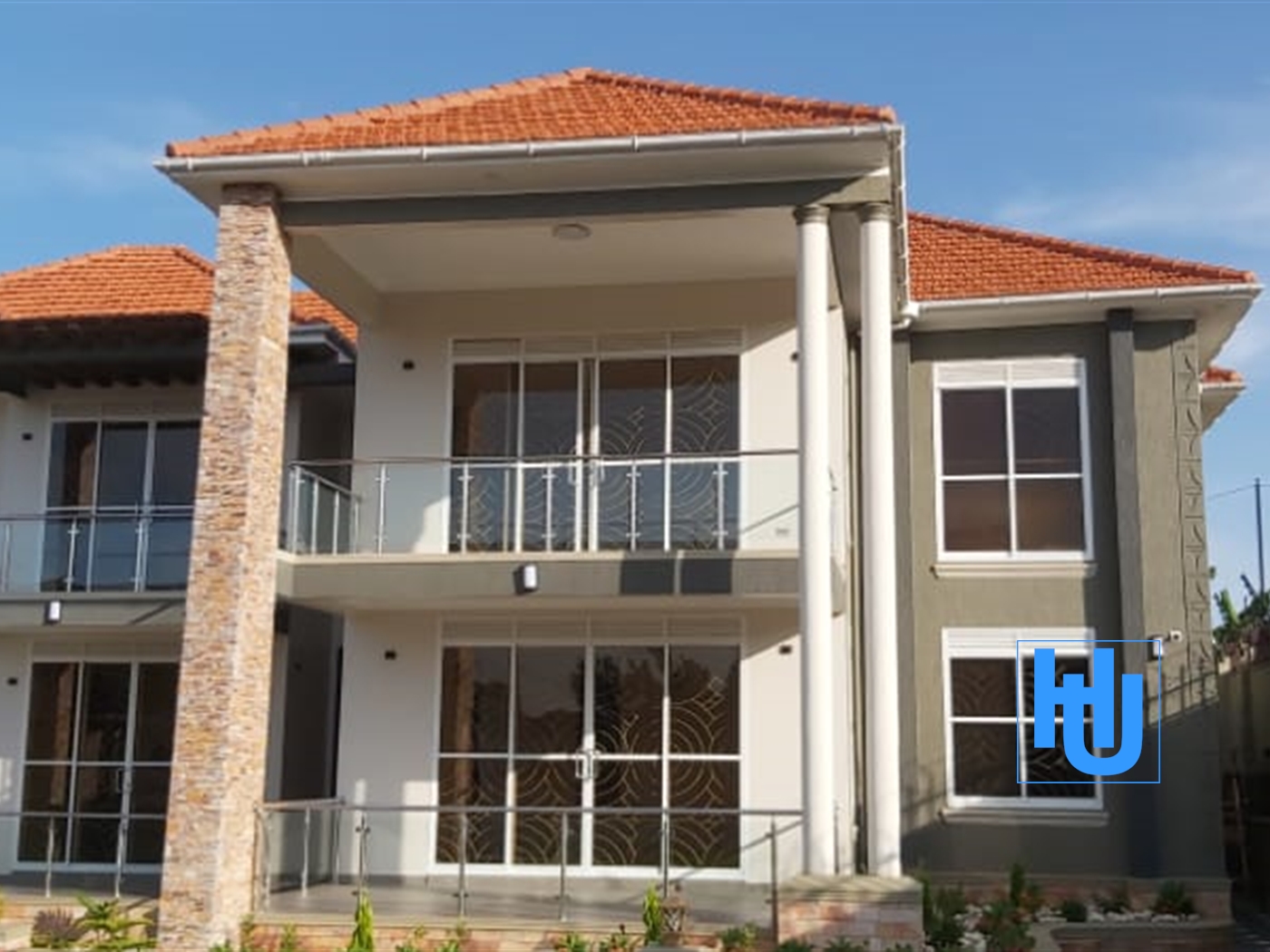 Mansion for sale in Kitende Wakiso