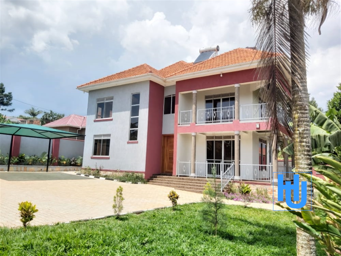 Mansion for sale in Kitende Wakiso