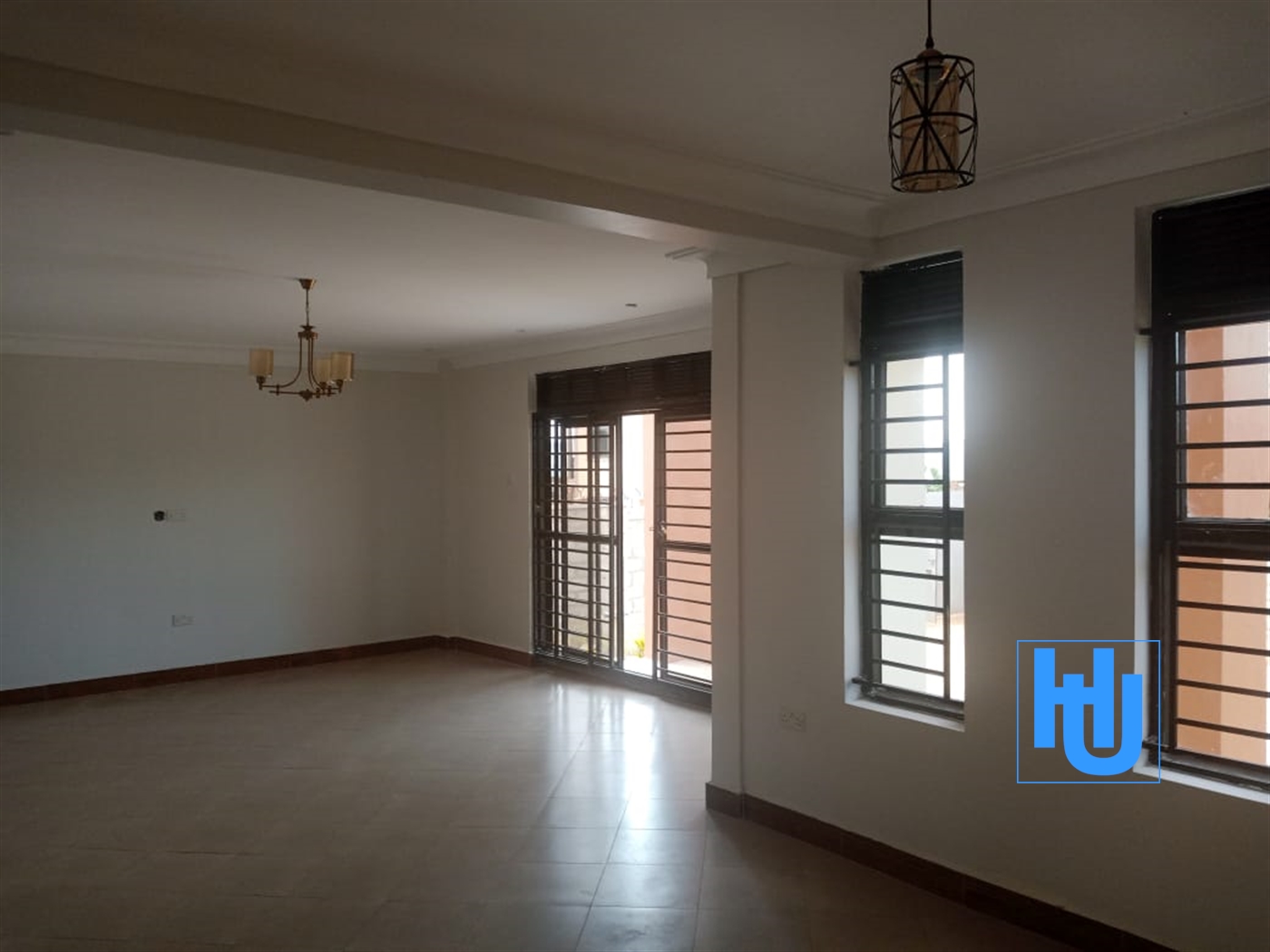 Mansion for sale in Kitende Wakiso