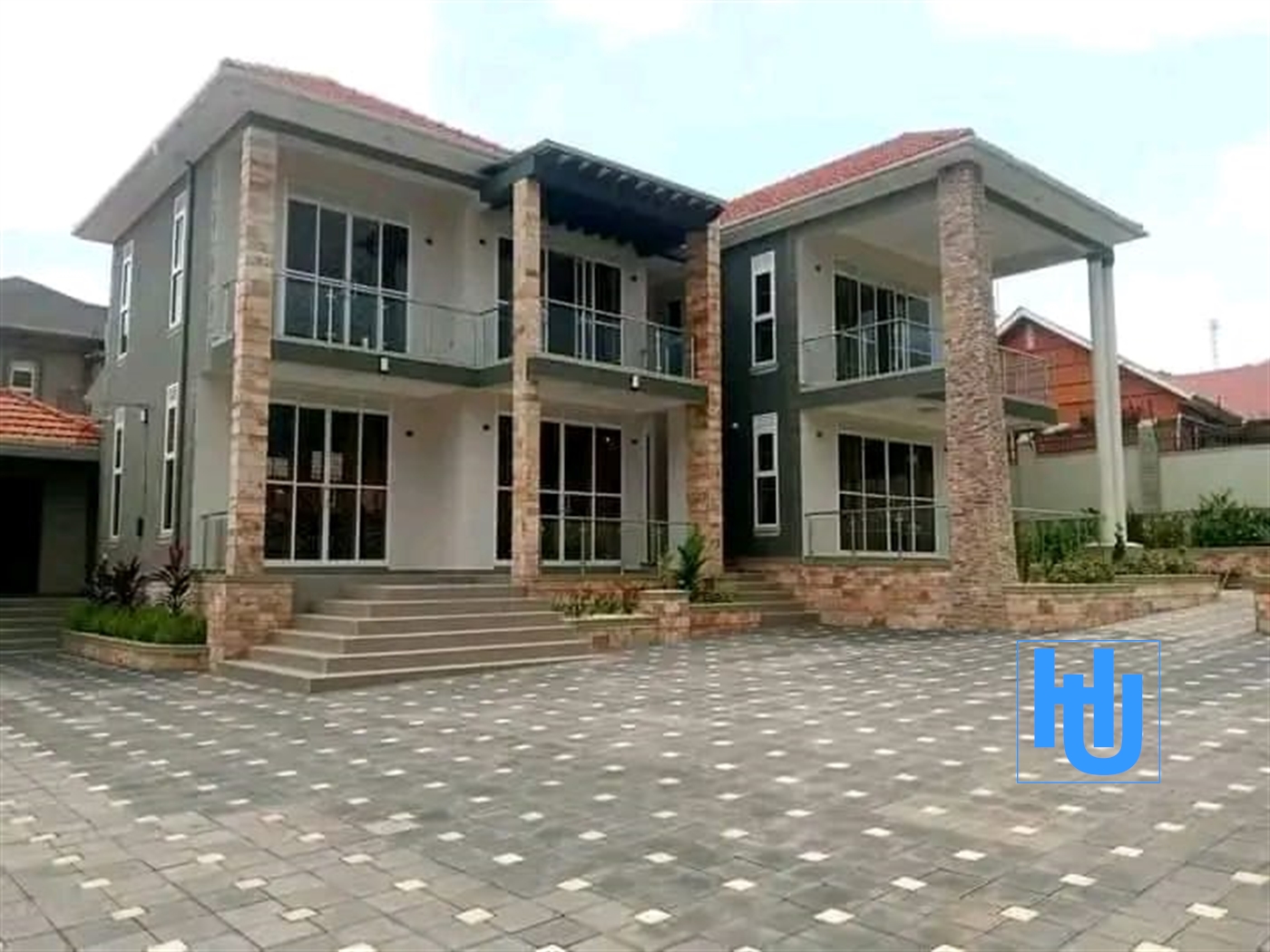 Mansion for sale in Kitende Wakiso